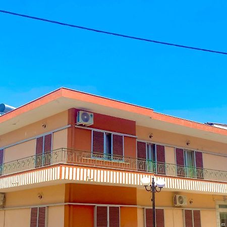 Dimitris Apartment 季亚科普通 外观 照片
