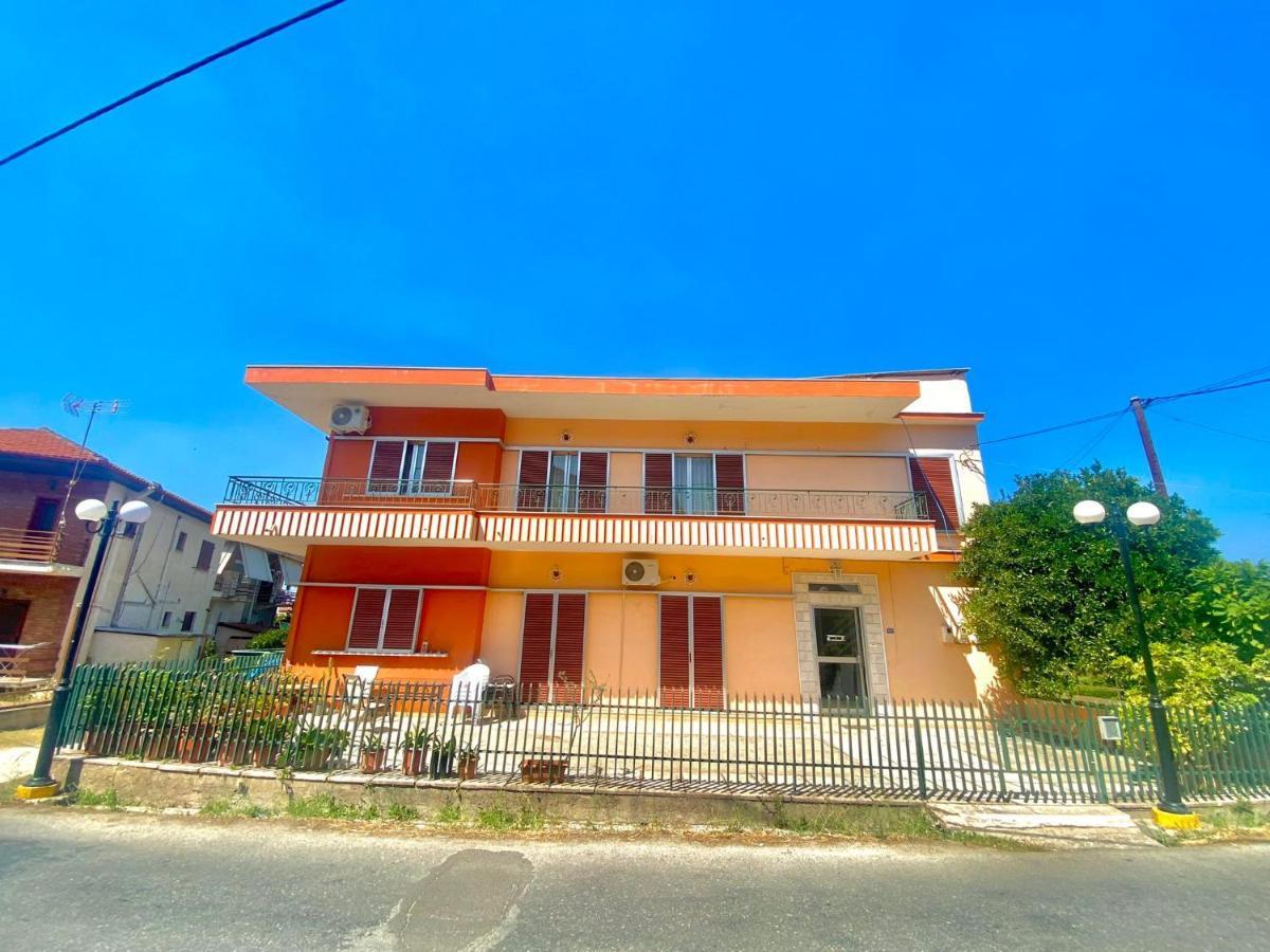 Dimitris Apartment 季亚科普通 外观 照片
